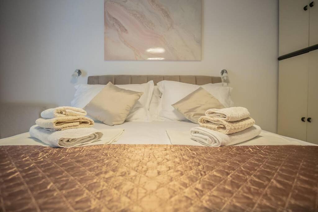 Studio Apartment Purple Sunset - 2+1 Башка-Вода Екстер'єр фото
